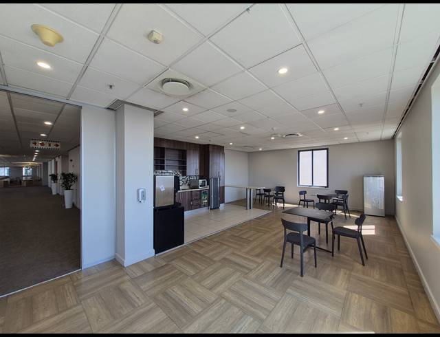 1,563M² OFFICE TO LET IN SANDTON CENTRAL